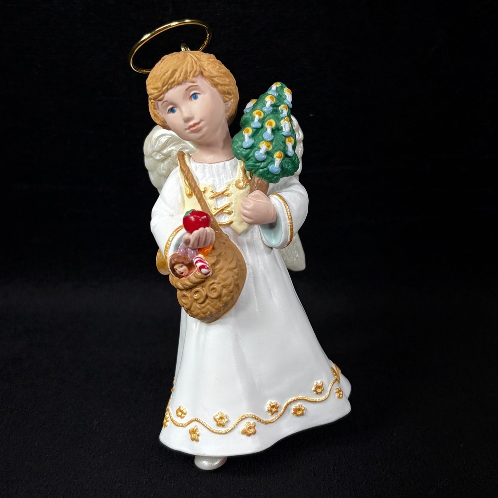 Hallmark 1996 Keepsake Ornament CHRISTKINDL‎ 2nd in Christmas Visitors Series